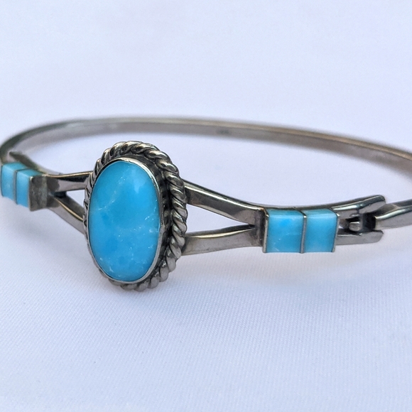 *SOLD* vintage Mexico Silver & Larimar latch cuff bangle stamped - Picture 4 of 9